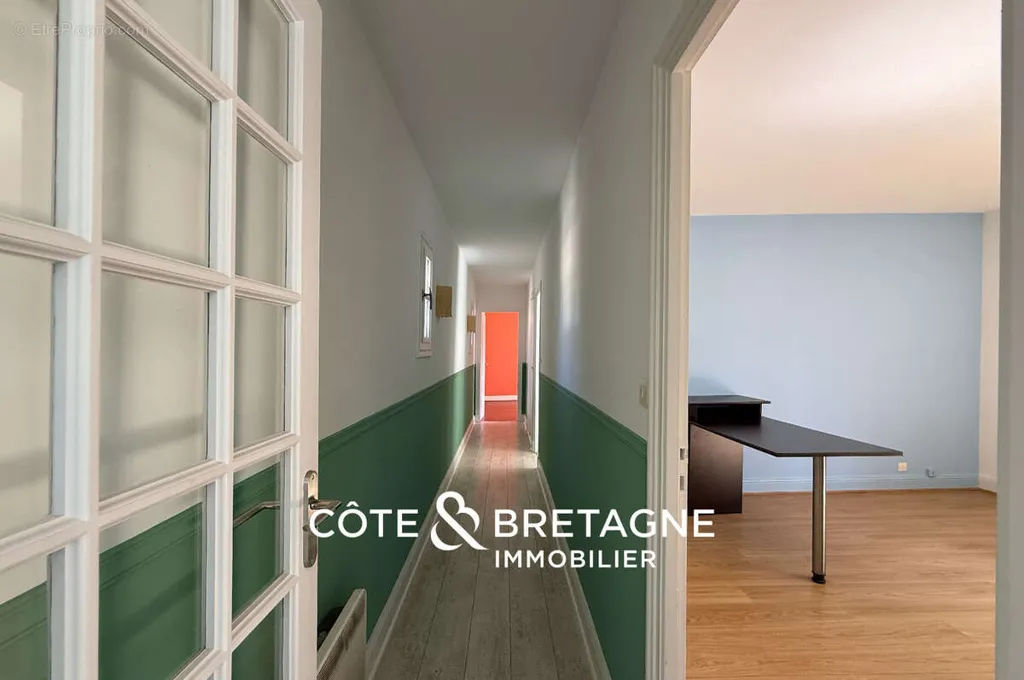 hallway_entrance
