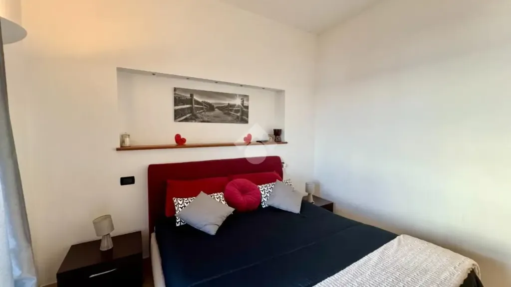 Chambres - Quadrilocale with Sea View Balcony in Noli