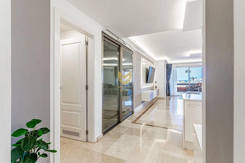 hallway_entrance