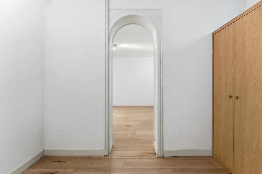 hallway_entrance