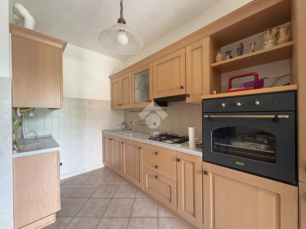 Cuisine - 3-Room Apartment with Loggia in Landriano