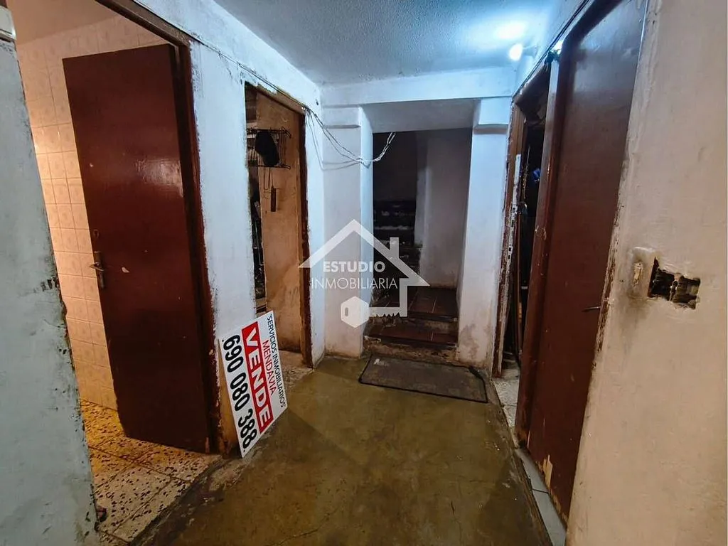 Entrée - House for Renovation with Loft in Mendavia