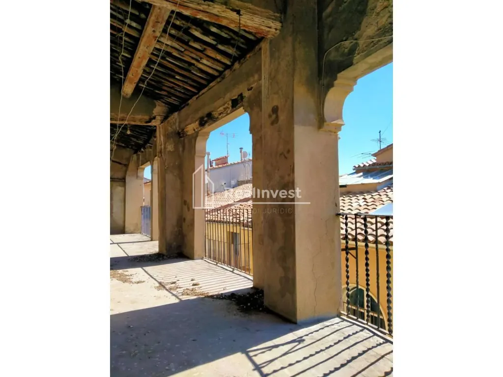 Terrass - Commercial Building with Renovation Potential in Berga