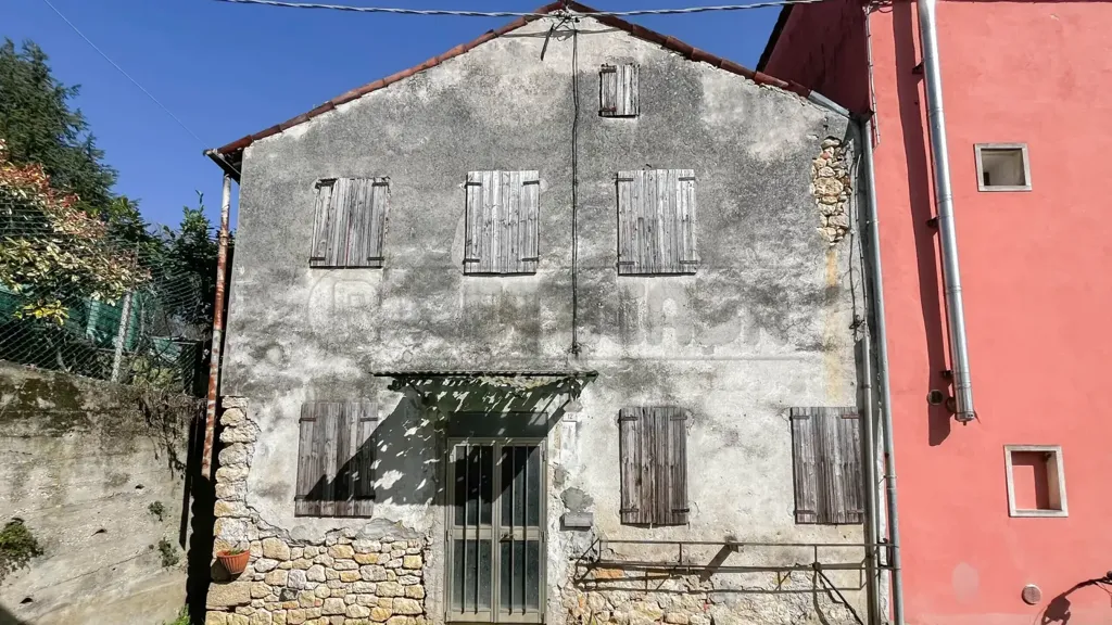 Esterno - Rustic Property with Expansion Potential in Monteviale