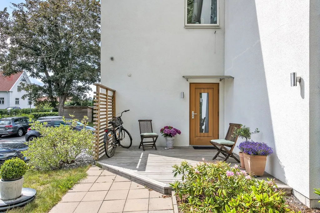 Jardin - Townhouse with Garden in Österskär
