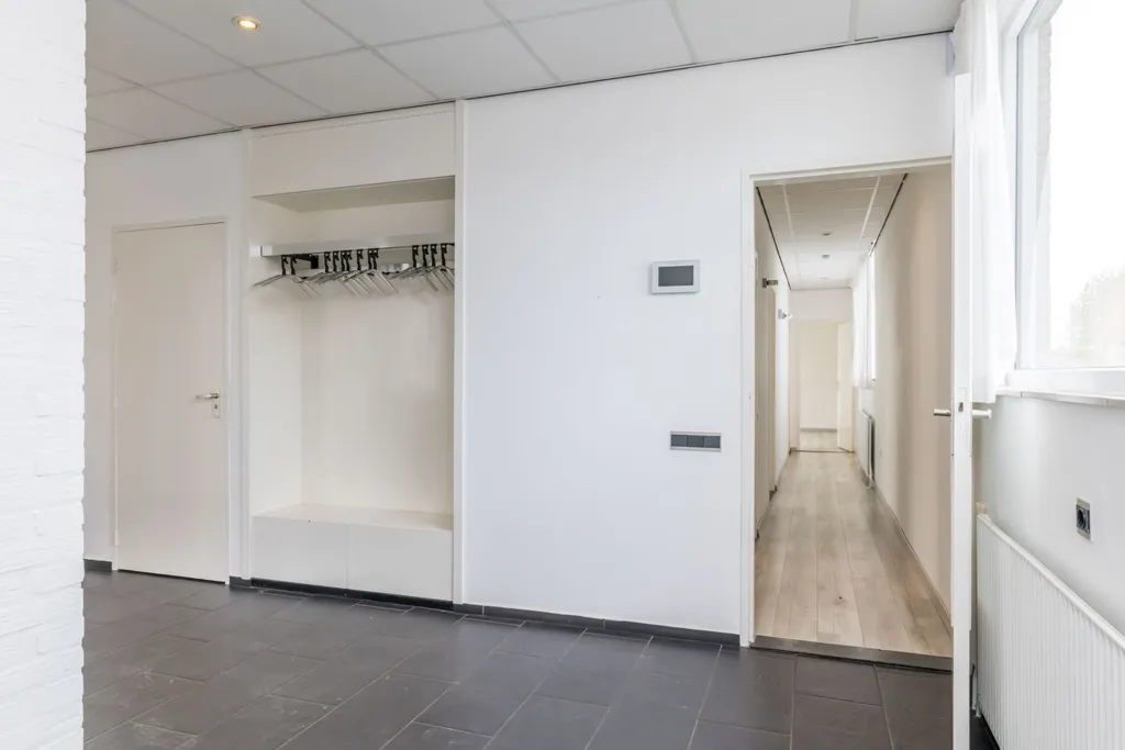 hallway_entrance