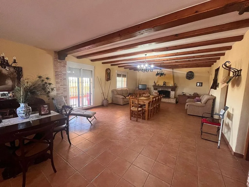 Söögituba - Rustic House with Pool in Daya Nueva