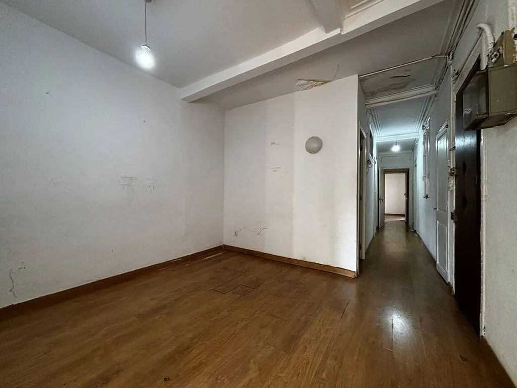 Pièces - Historic Apartment with Terrace in El Raval