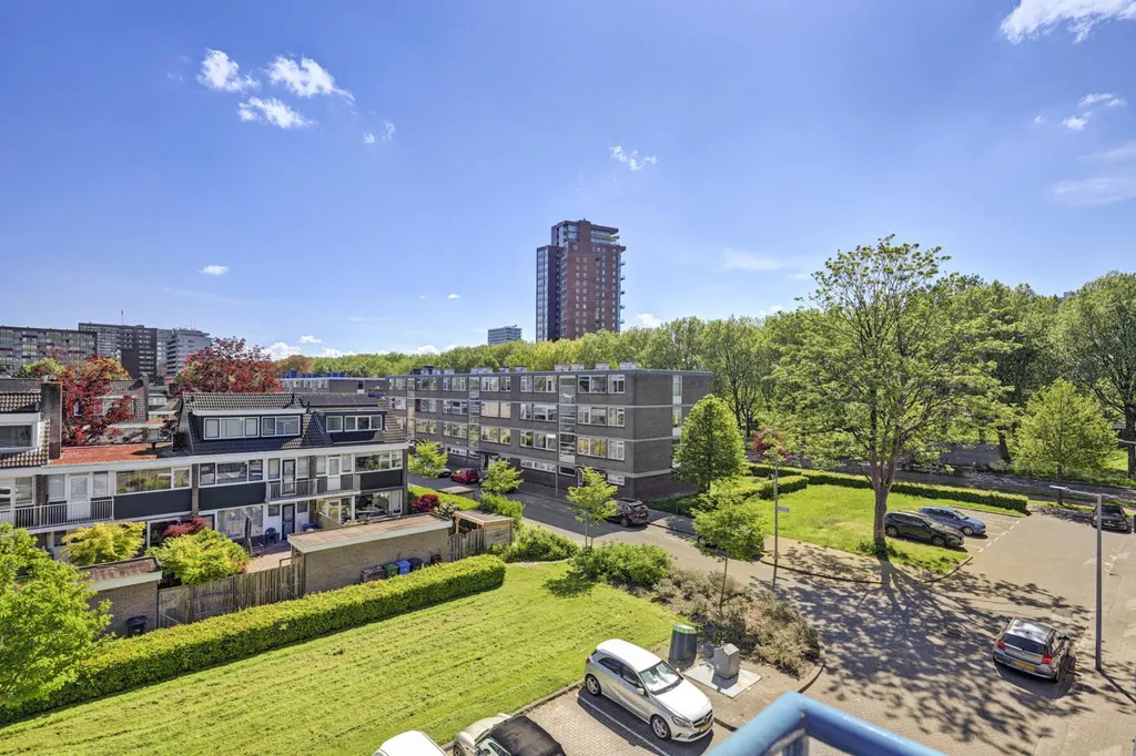 Jardin - Light and Spacious Apartment with Two Balconies in Rotterdam