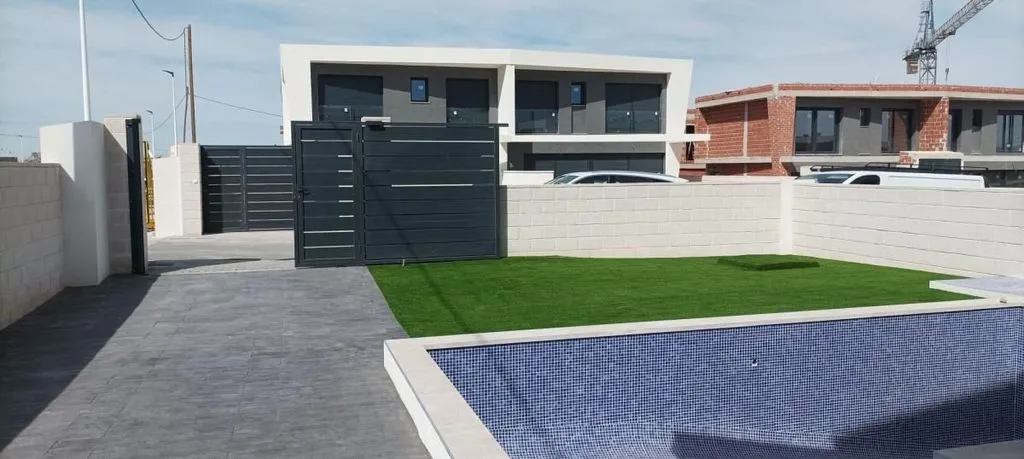 Piscine - Luxury Villa with Pool in Gran Alacant