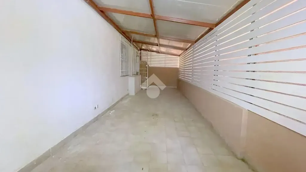 Terrass - Three-Bedroom Flat with Balcony in Palermo