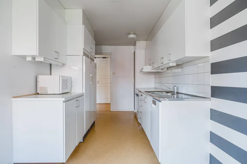 Cuisine - Bright 2-Bedroom Flat with Balcony in Tidaholm