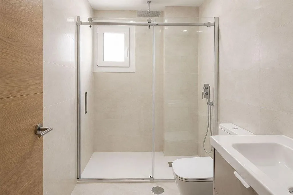 Salles de bain - Reformed Flat with Terrace in Móstoles Centre