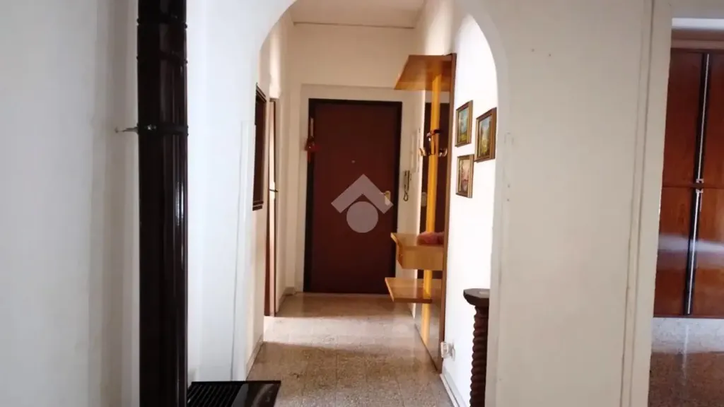 Hallway - Apartment with Balconies in Cosenza