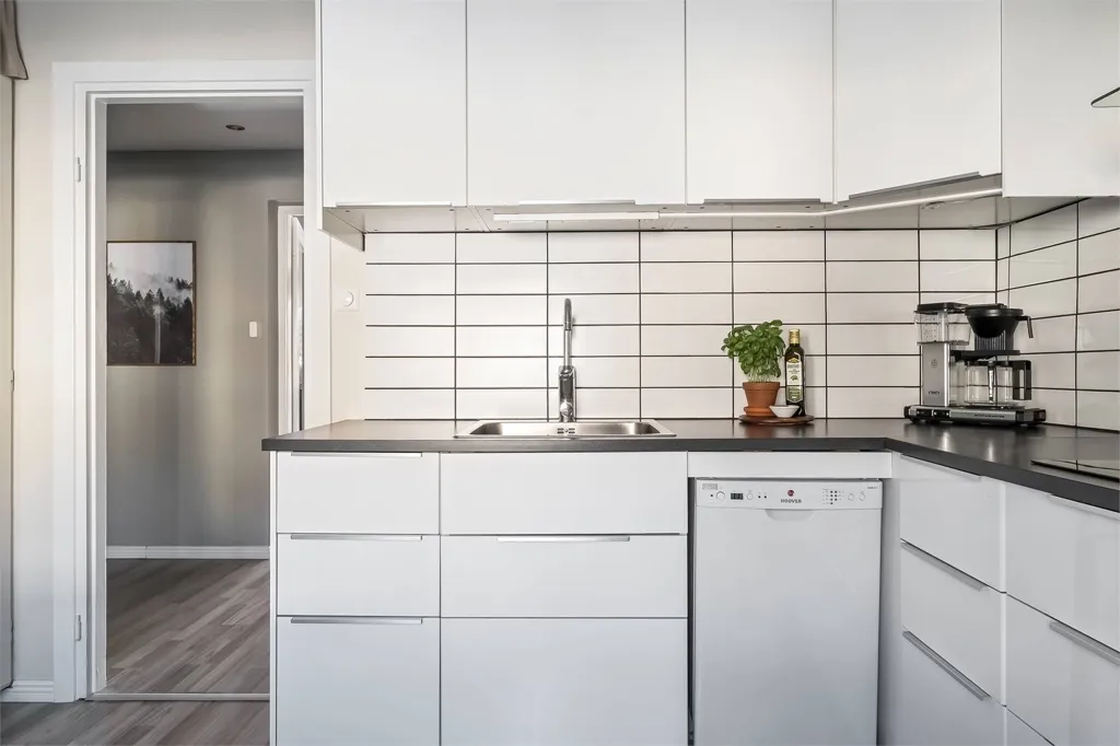 Cuisine - Modern Flat with South-Facing Balcony in Västerhaninge