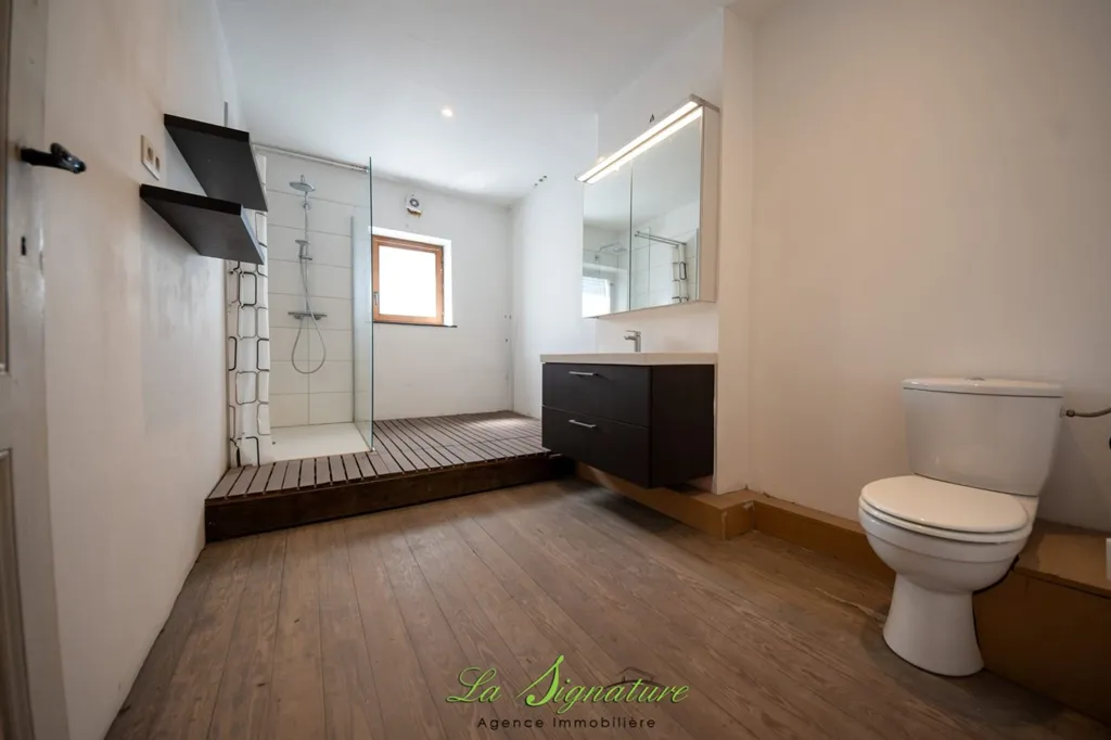Salles de bain - Duplex avec Toiture Isolée à Liège