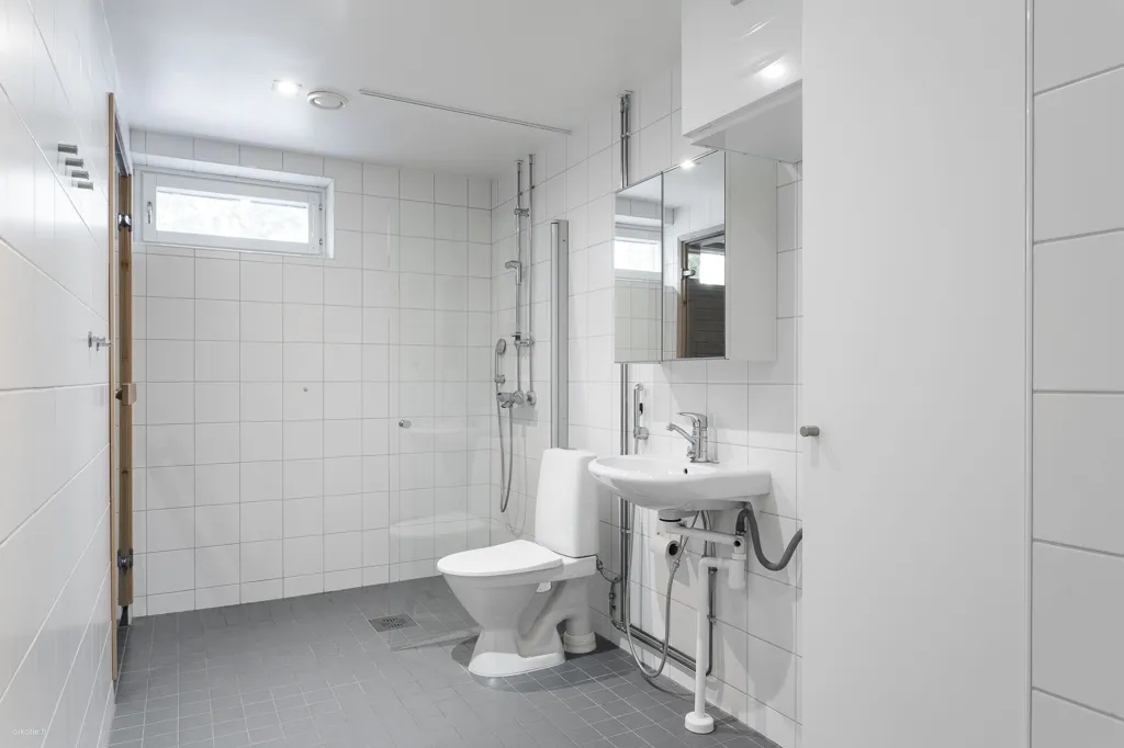 Salles de bain - Modern Apartment with Balcony in Uusikaupunki
