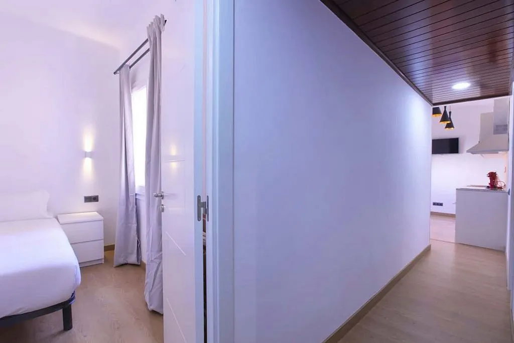 Magamistoad - Furnished Apartment with Central Heating in El Camp de l'Arpa del Clot