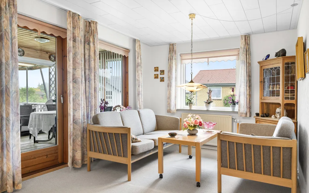 Séjour - Villa with Garden in Østervrå