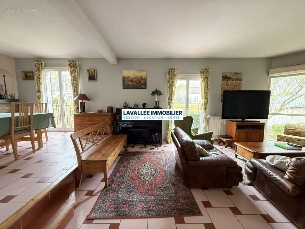 Séjour - Maison 5 pièces à Noisy-Le-Sec