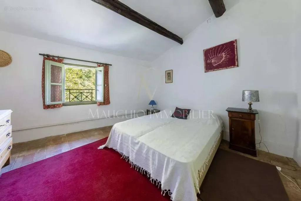 Chambres - Ensemble Immobilier avec Maison de Maître à Lansargues
