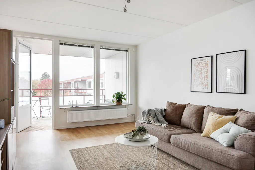Elutuba - Spacious Penthouse with Balcony in Lund