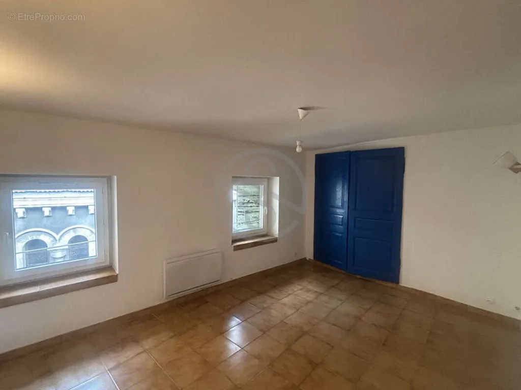 Toad - Two-Unit Building with Rental Income in Annonay
