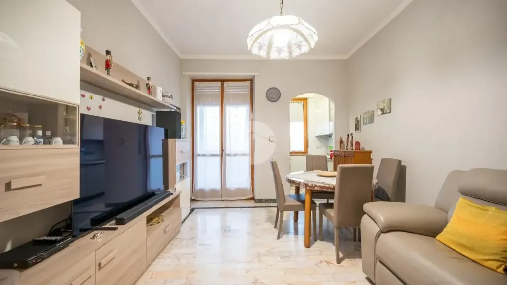 Soggiorno - Apartment with Balcony in Orbassano
