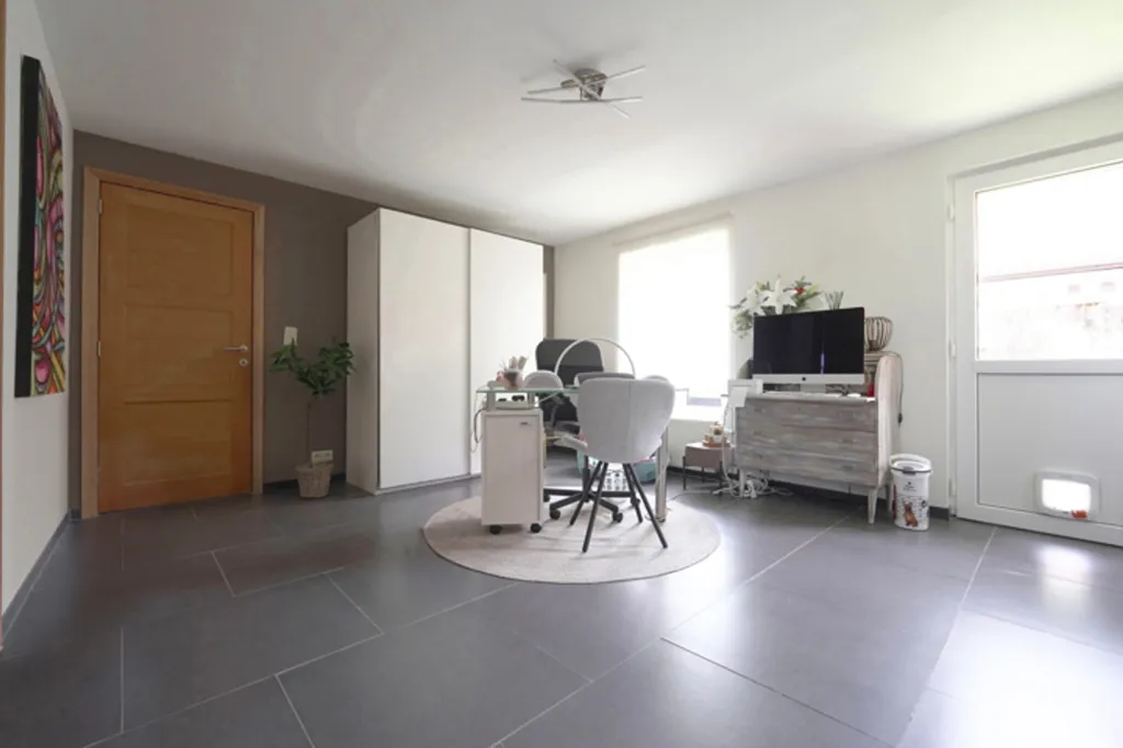 Bureau - Maison 3 Façades avec Jardin et Garage à Ternat