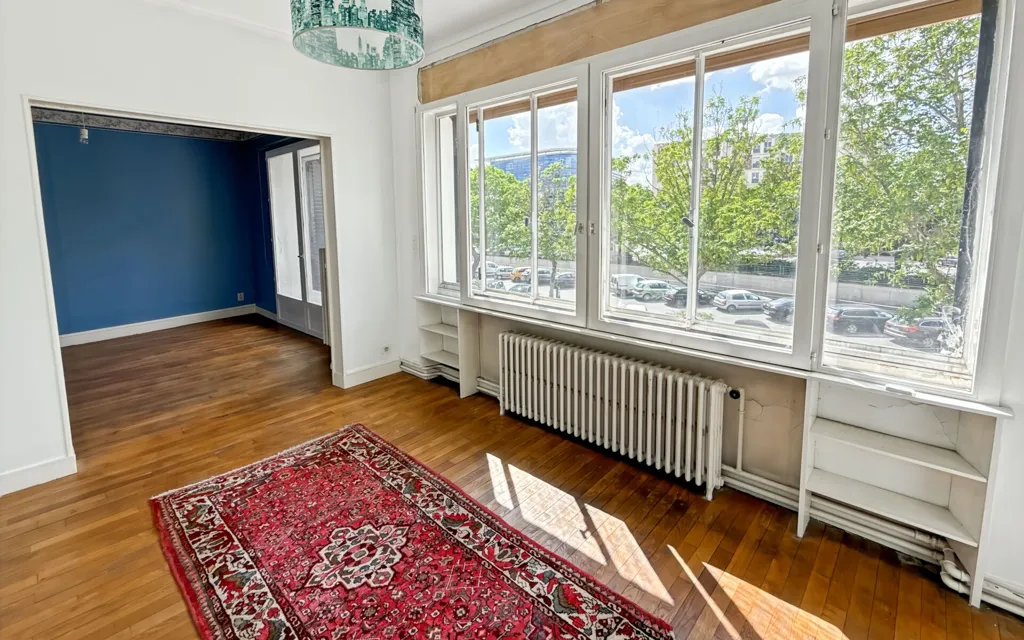Pièces - Appartement Charmant à Rénover à Orléans