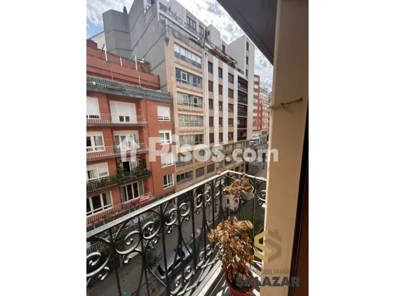 Rõdu - Student Flat with Balcony in Bilbao