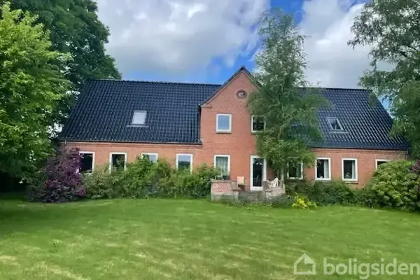 Välivaade - Farmhouse with Large Garden in Ø Velling