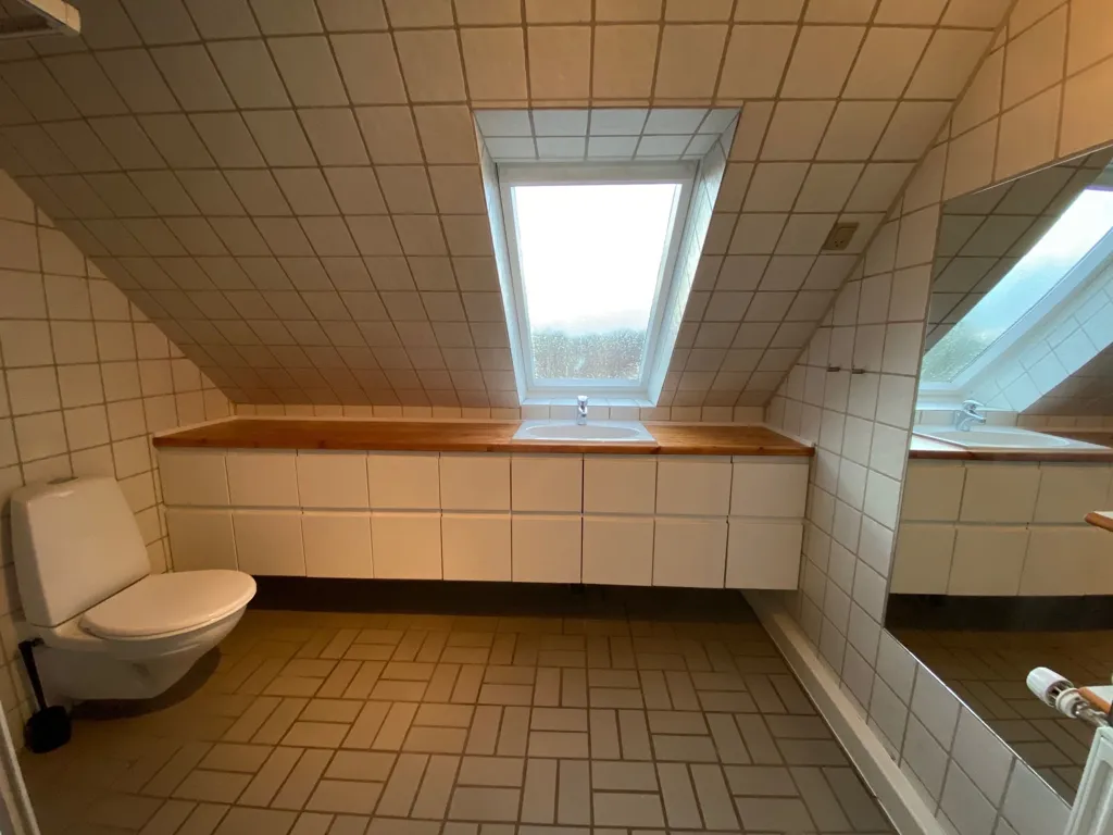 Salles de bain - 3-Room Apartment with Balcony in Christiansfeld