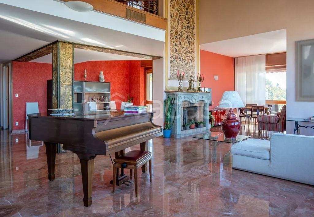 Séjour - Prestigious Apartment with Panoramic View in Turin