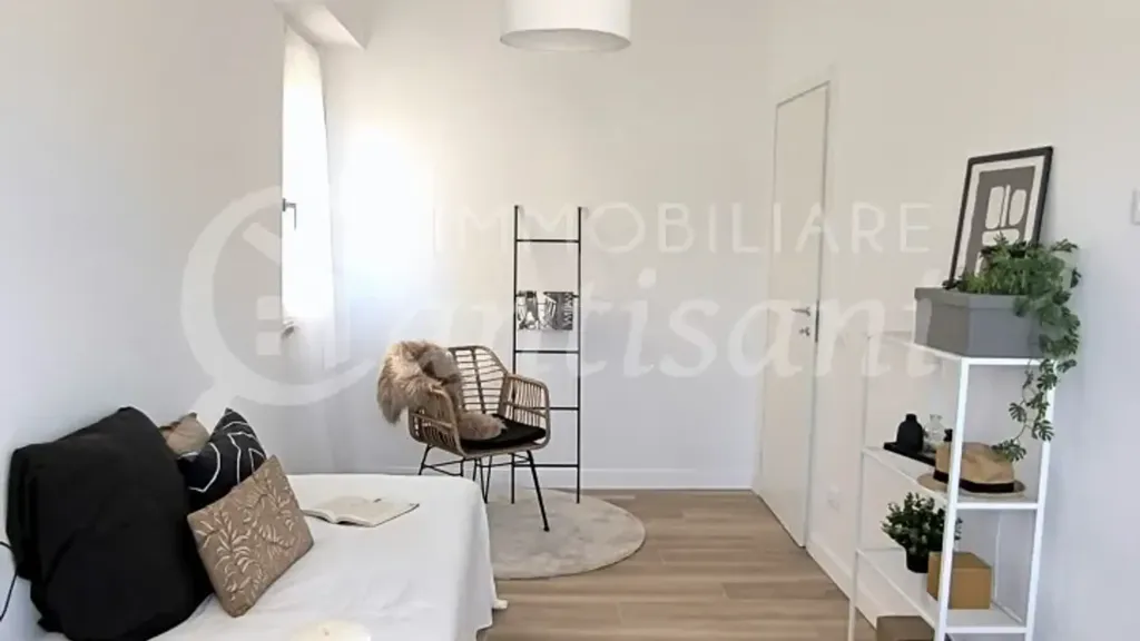 Bedrooms - Rearranged Apartment with Balcony in Florence