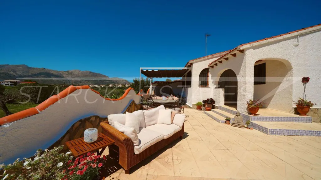 Terrass - Villa with Pool in Orba