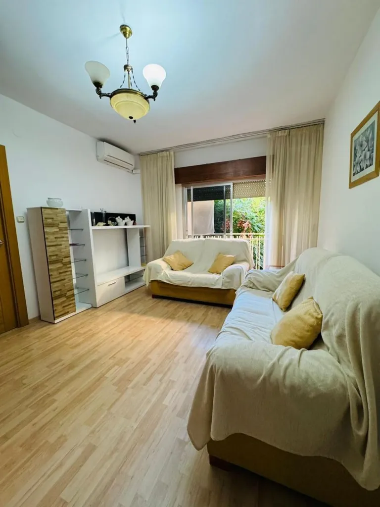 Soggiorno - Furnished Flat with Balcony in Granada