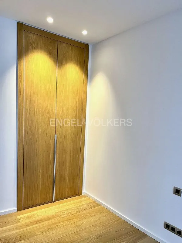 Stanze - 3-Bed Apartment with Pool in Ríos Rosas
