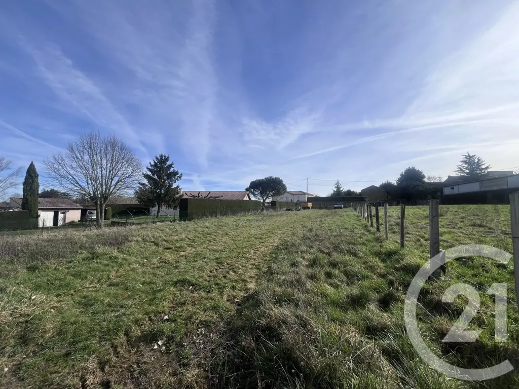 Giardino - Buildable Plot near Village in Bogy