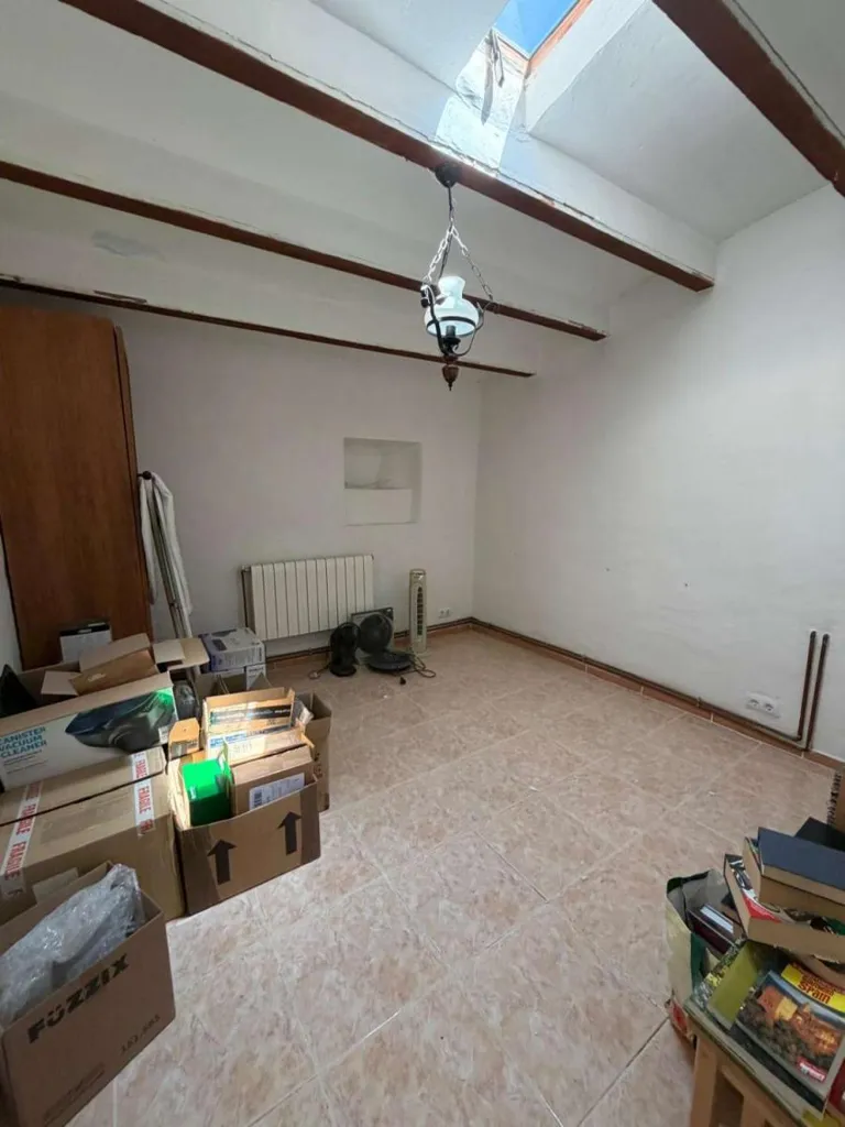 Pièces - 3-Bedroom House with Mountain Views in Oria