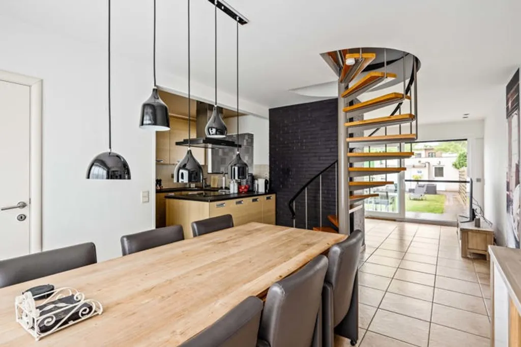 Salle à manger - Maison avec Deux Garageboxes à Aartselaar