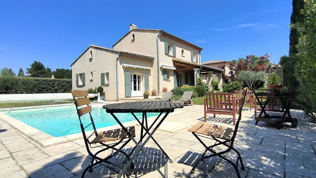 Bassein - Provençal Bastide with Pool in Barbentane