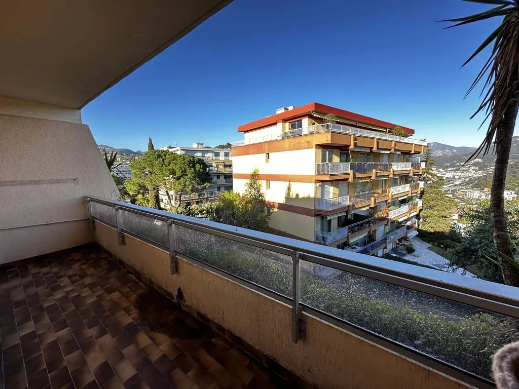 Balcon - Appartement Luxueux avec Piscine à Nice Rimez