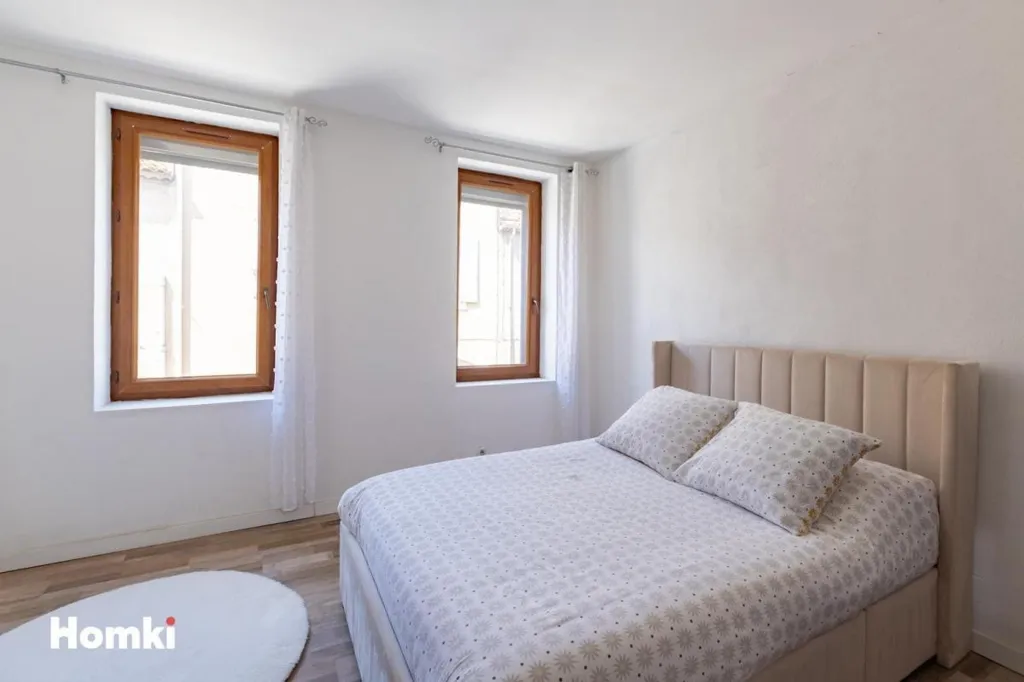 Chambres - Ensemble Immobilier avec 3 Logements à Coursan