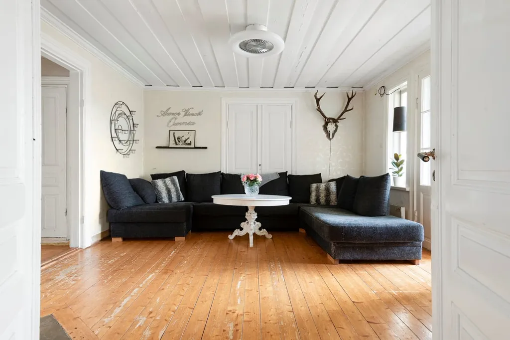 Séjour - Well-Preserved Villa with Nature Access on Indalsvägen