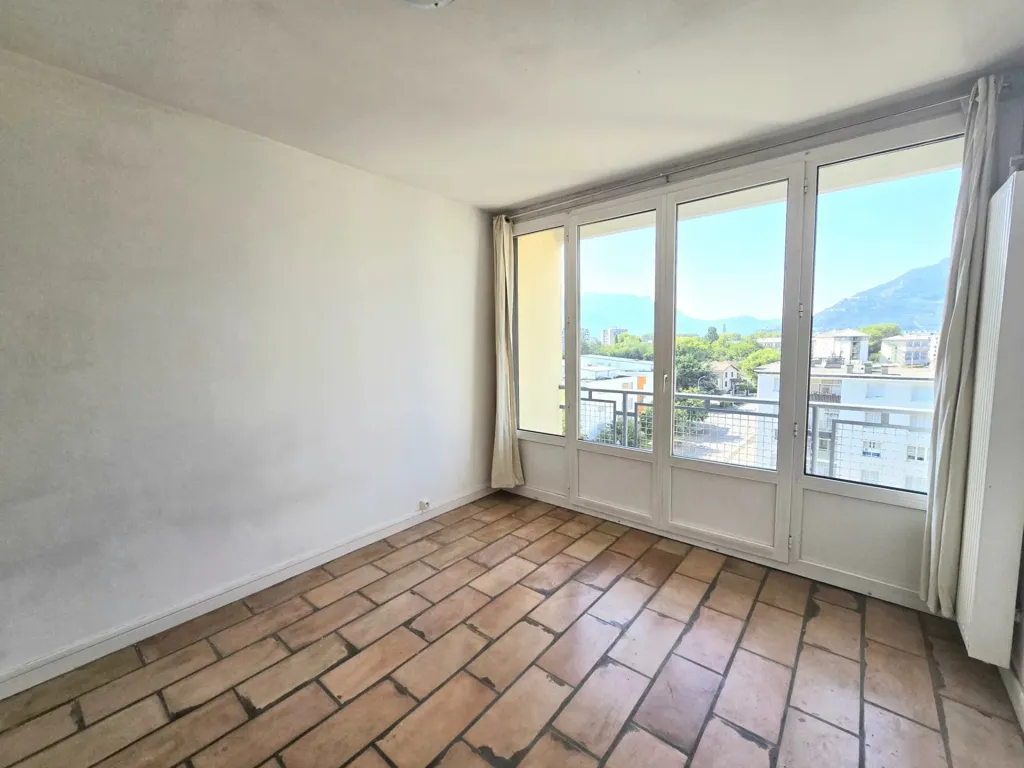 Appartement 6 pièces à Saint-Martin-d'Hères