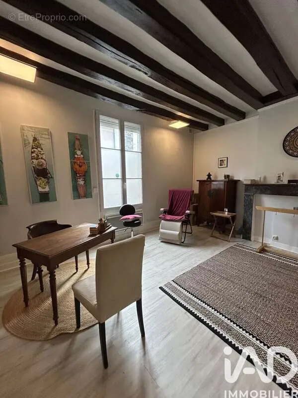 Living Room - Professional Space near Angers