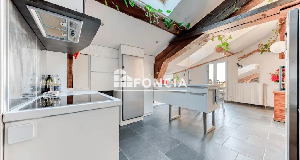 Cucina - Bright 3-Bed Flat with Balcony in Lyon