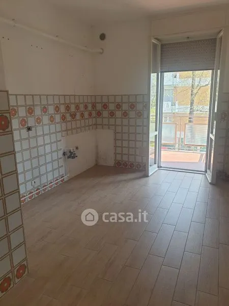 Elutuba - Bright Triplex with Balconies in Novara