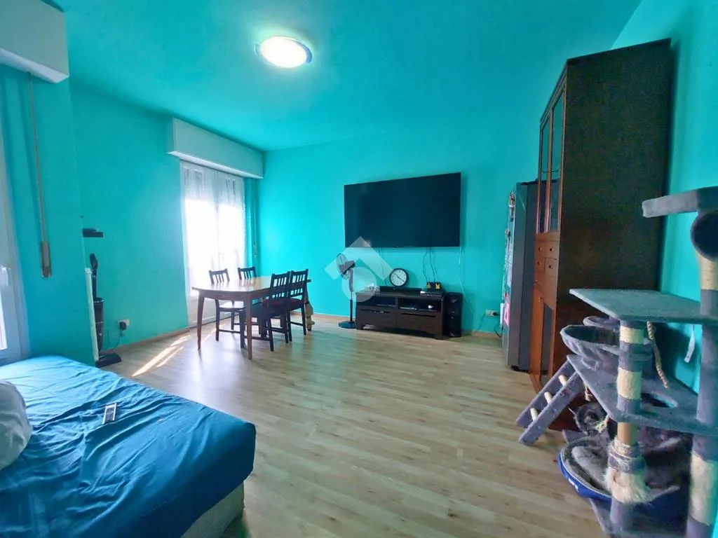Magamistoad - 3-Room Apartment with Balcony in Vittuone